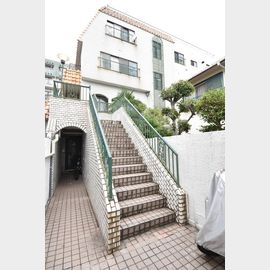 三ノ宮駅より徒歩14分 4階 築45年4ヶ月の賃貸物件