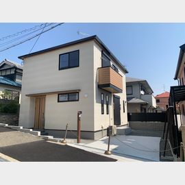芦屋川駅より徒歩7分 築1年8ヶ月 2階建の賃貸物件