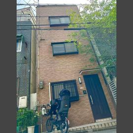 県庁前駅より徒歩5分 1階 築29年の賃貸物件