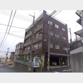 王子公園駅より徒歩8分 築51年の賃貸物件