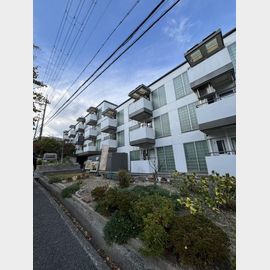 芦屋川駅より徒歩17分 3階 築40年の賃貸物件