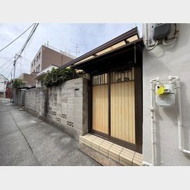 県庁前駅より徒歩10分 築76年の賃貸物件