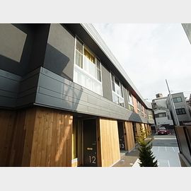 青木駅より徒歩5分 築12年の賃貸物件