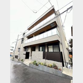 六甲駅より徒歩5分 築4年10ヶ月の賃貸物件