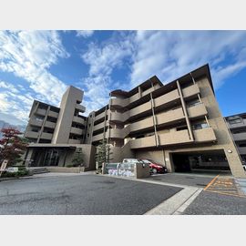 西宮北口駅より徒歩18分 築30年8ヶ月の賃貸物件