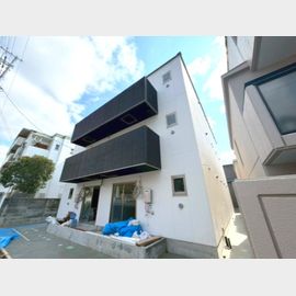 六甲駅より徒歩14分 3階 新築の賃貸物件