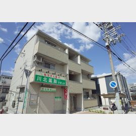 青木駅より徒歩15分 築13年5ヶ月の賃貸物件