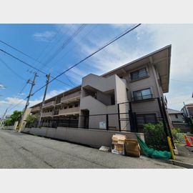 岡本駅より徒歩9分 築41年10ヶ月の賃貸物件