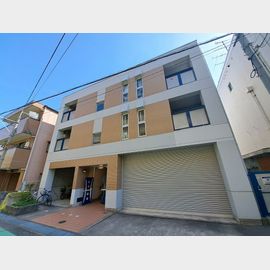 甲子園駅より徒歩13分 築28年1ヶ月 3階建の賃貸物件