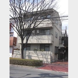 打出駅より徒歩2分 築38年 3階建の賃貸物件