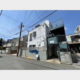 六甲駅より徒歩7分 築31年4ヶ月 3階建の賃貸物件