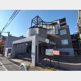 芦屋駅より徒歩4分 築33年2ヶ月 3階建の賃貸物件