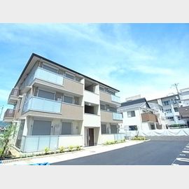 ＬＵＣＵＬＩＡＡ 築8年の賃貸物件
