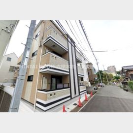 青木駅より徒歩7分 築8年5ヶ月の賃貸物件