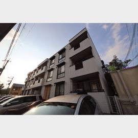 門戸厄神駅より徒歩12分 築33年11ヶ月 3階建の賃貸物件