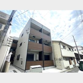 青木駅より徒歩8分 築1年の賃貸物件