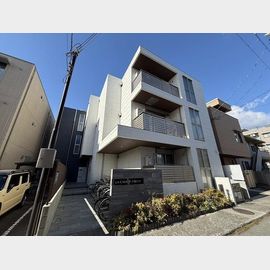 甲子園口駅より徒歩3分 築4年9ヶ月 4階建の賃貸物件