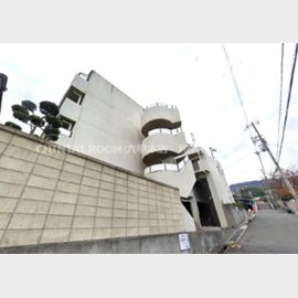 住吉駅より徒歩15分 築40年4ヶ月 4階建の賃貸物件