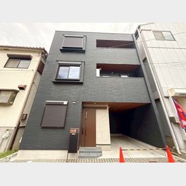 深江駅より徒歩4分 築2年6ヶ月 3階建の賃貸物件