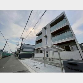 摩耶駅より徒歩5分 築1年 3階建の賃貸物件