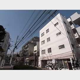県庁前駅より徒歩7分 3階 築51年9ヶ月の賃貸物件