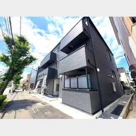 青木駅より徒歩8分 築1年3ヶ月 3階建の賃貸物件