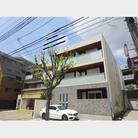 甲南山手駅より徒歩2分 築6年5ヶ月 3階建の賃貸物件