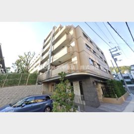県庁前駅より徒歩8分 築40年3ヶ月 3階建の賃貸物件