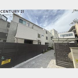甲子園口駅より徒歩4分 築5年5ヶ月 3階建の賃貸物件