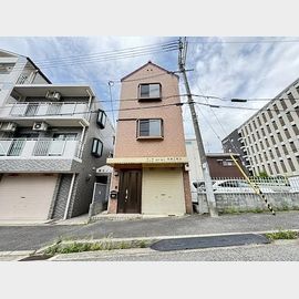 摩耶駅より徒歩3分 築28年7ヶ月 3階建の賃貸物件