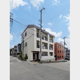 摂津本山駅より徒歩8分 築44年11ヶ月 3階建の賃貸物件