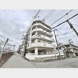 六甲駅より徒歩12分 築40年1ヶ月 6階建の賃貸物件