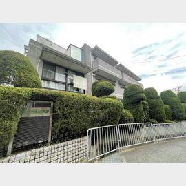 芦屋川駅より徒歩8分 築36年8ヶ月 3階建の賃貸物件