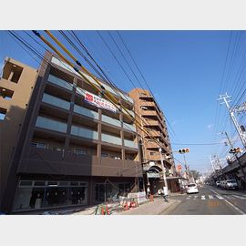 春日野道駅より徒歩6分 築11年7ヶ月 6階建の賃貸物件