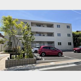 仁川駅より徒歩10分 築5年5ヶ月 3階建の賃貸物件