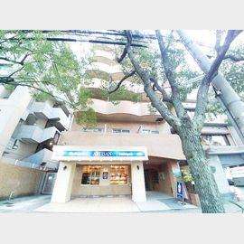 御影駅より徒歩5分 築39年11ヶ月 8階建の賃貸物件