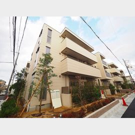 甲子園駅より徒歩9分 築5年9ヶ月 3階建の賃貸物件