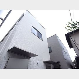住吉駅より徒歩3分 築5年10ヶ月 2階建の賃貸物件