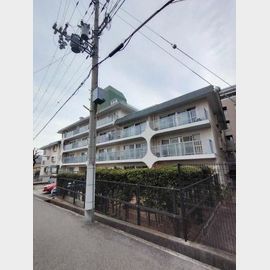 六甲駅より徒歩15分 築52年6ヶ月 7階建の賃貸物件