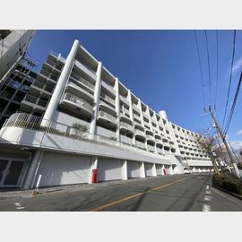 芦屋川駅より徒歩22分 築28年4ヶ月 8階建の賃貸物件