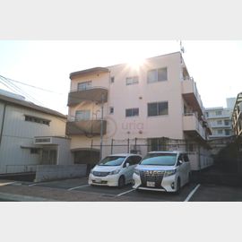 青木駅より徒歩3分 築41年 3階建の賃貸物件