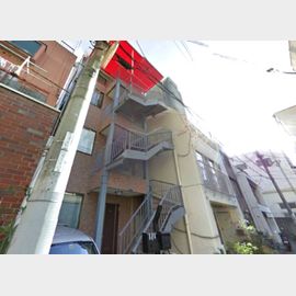 三ノ宮駅より徒歩8分 築40年7ヶ月 5階建の賃貸物件