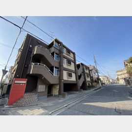 岡本駅より徒歩9分 築39年5ヶ月 4階建の賃貸物件