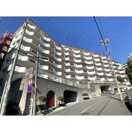 芦屋川駅より徒歩11分 築51年7ヶ月 9階建の賃貸物件
