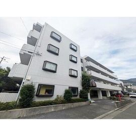 芦屋駅より徒歩5分 築37年10ヶ月 4階建の賃貸物件