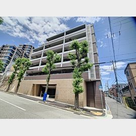 花隈駅より徒歩10分 築8年2ヶ月 5階建の賃貸物件