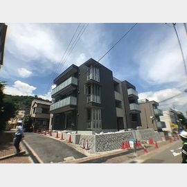 県庁前駅より徒歩10分 2階 築8年4ヶ月の賃貸物件