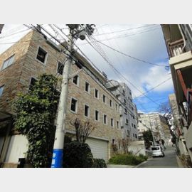 新神戸駅より徒歩4分 築22年1ヶ月 4階建の賃貸物件