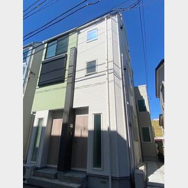 高野駅より徒歩9分 築2年 3階建の賃貸物件