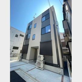 小岩駅より徒歩6分 築2年6ヶ月 3階建の賃貸物件